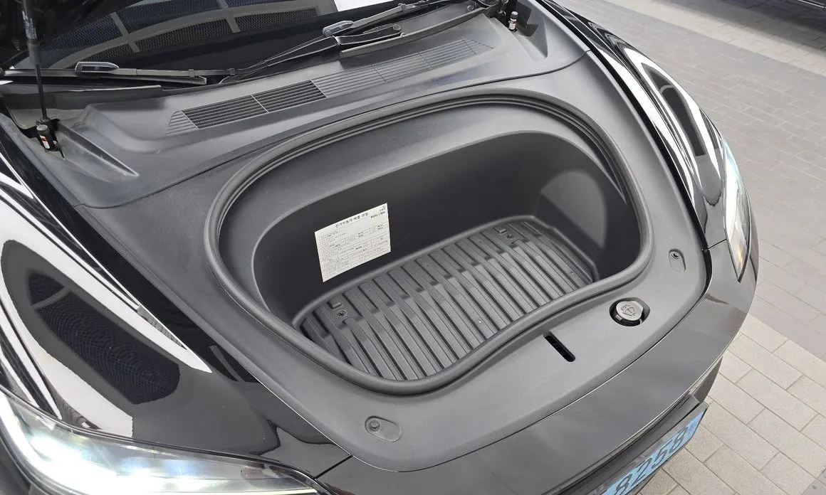 Tesla Model 3 2024 из KR, фото 10