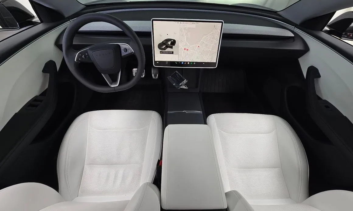 Tesla Model 3 2024 из KR, фото 8