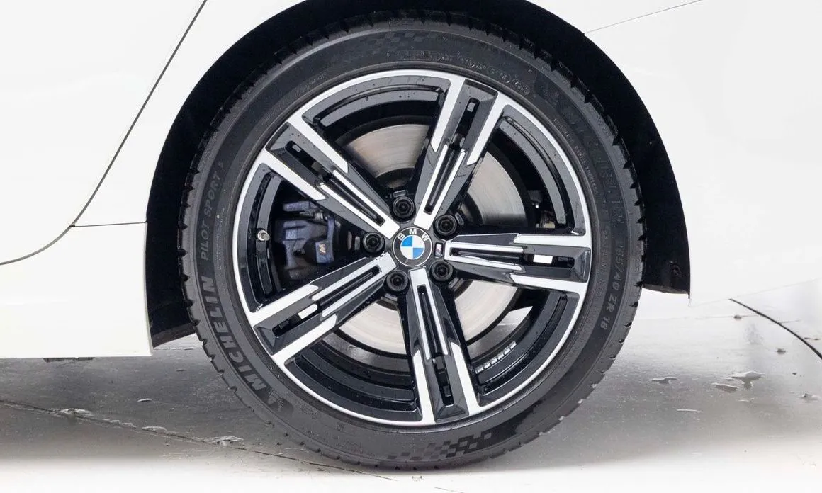 BMW 3-Series 2024 из KR, фото 3