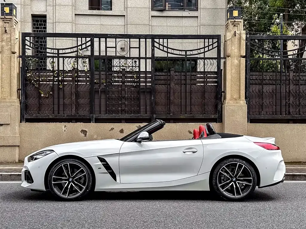 BMW Z4 — фото 7