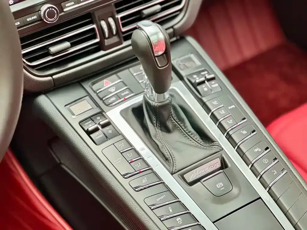 Porsche Macan 2021 из CN, фото 9