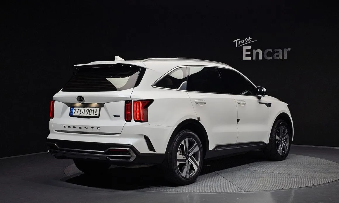 Kia Sorento — фото 8