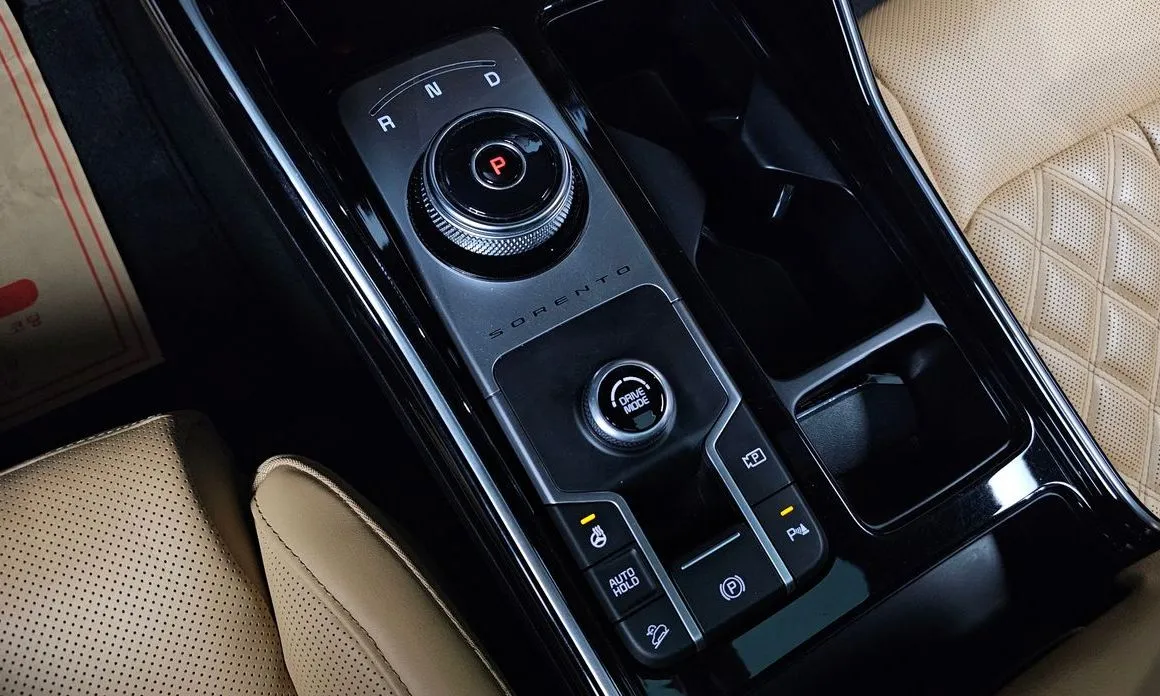 Kia Sorento — фото 9