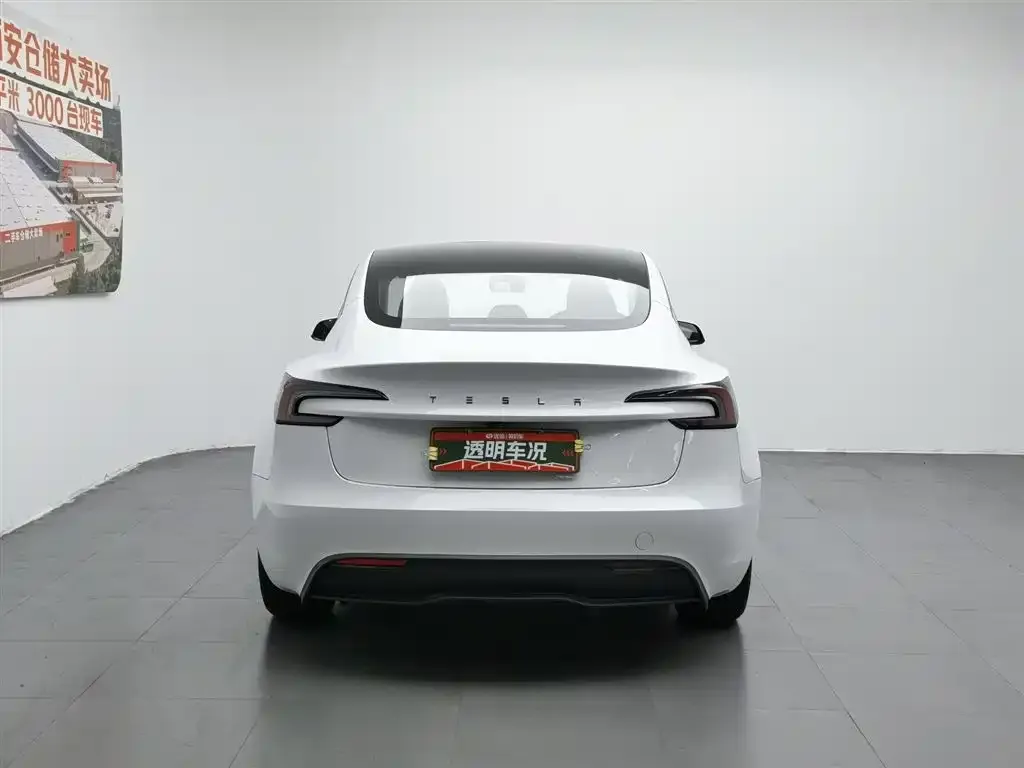 Tesla Model 3 — фото 9