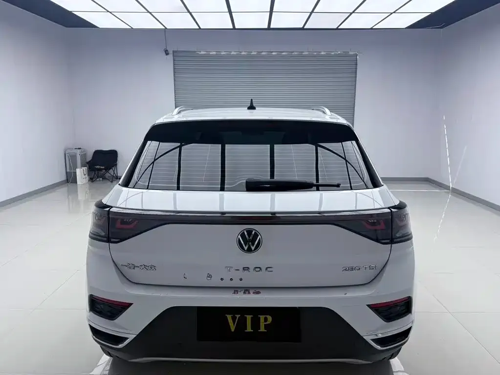 Volkswagen T-Roc — фото 2