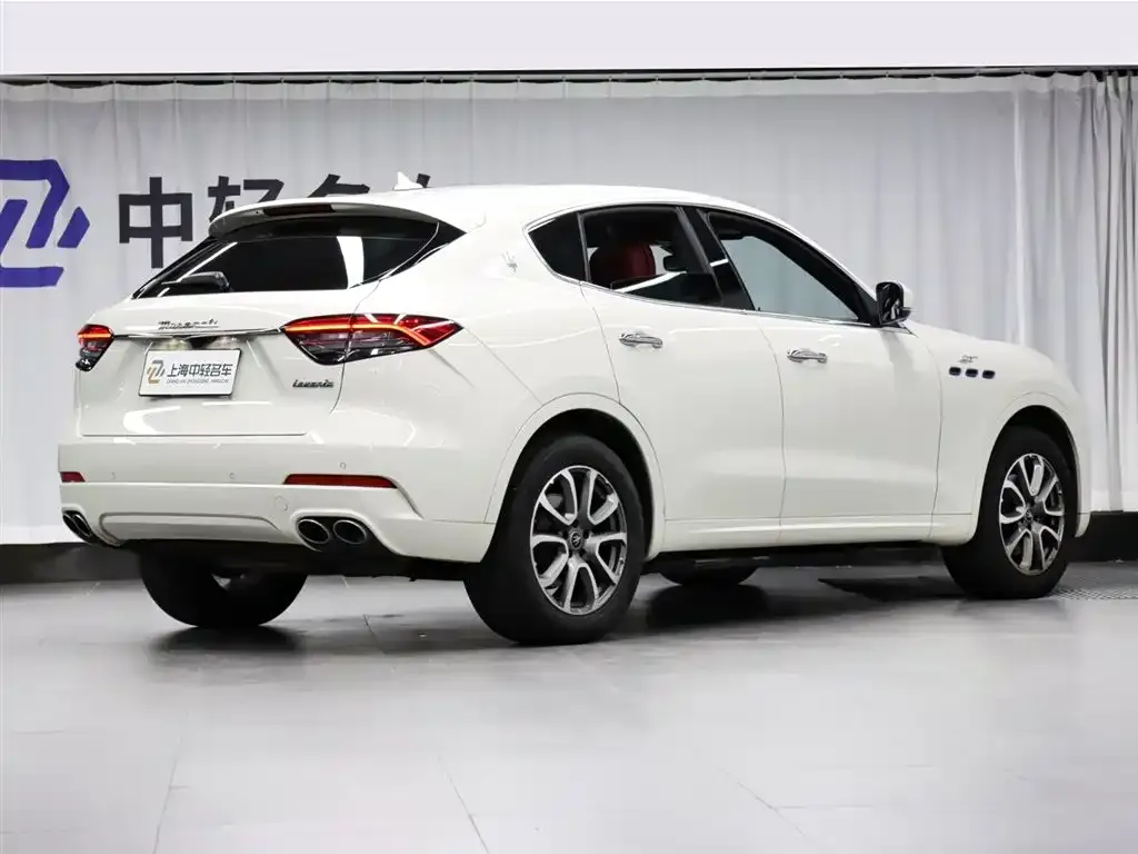 Maserati Levante — фото 4
