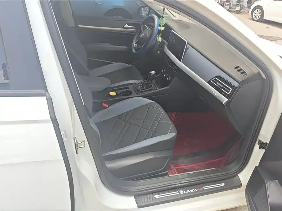 Volkswagen Lavida 2023 из CN, фото 3