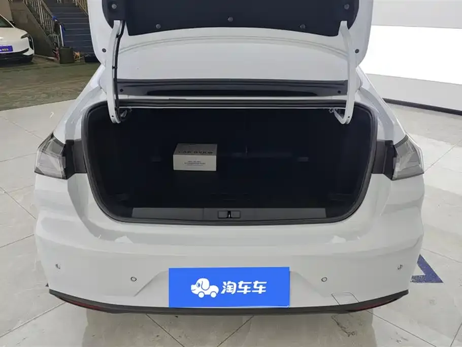 Peugeot 408 2025 из CN, фото 2