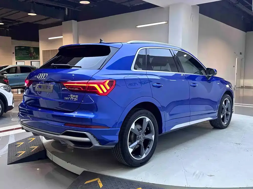 Audi Q3 — фото 6