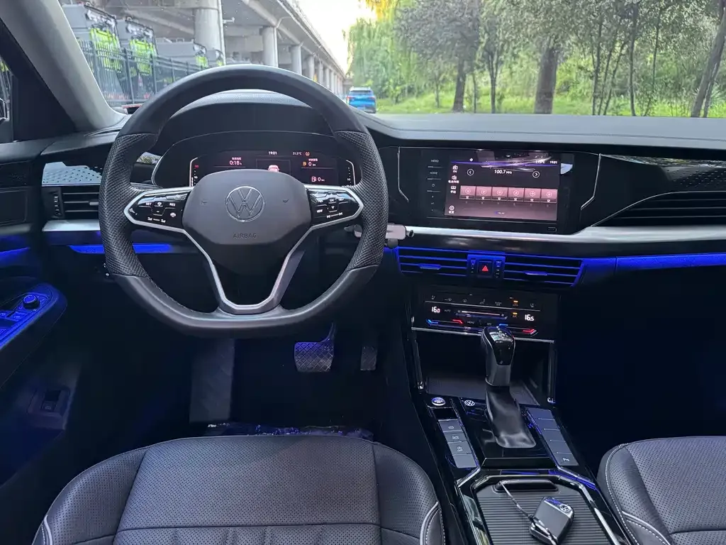 Volkswagen Passat — фото 6