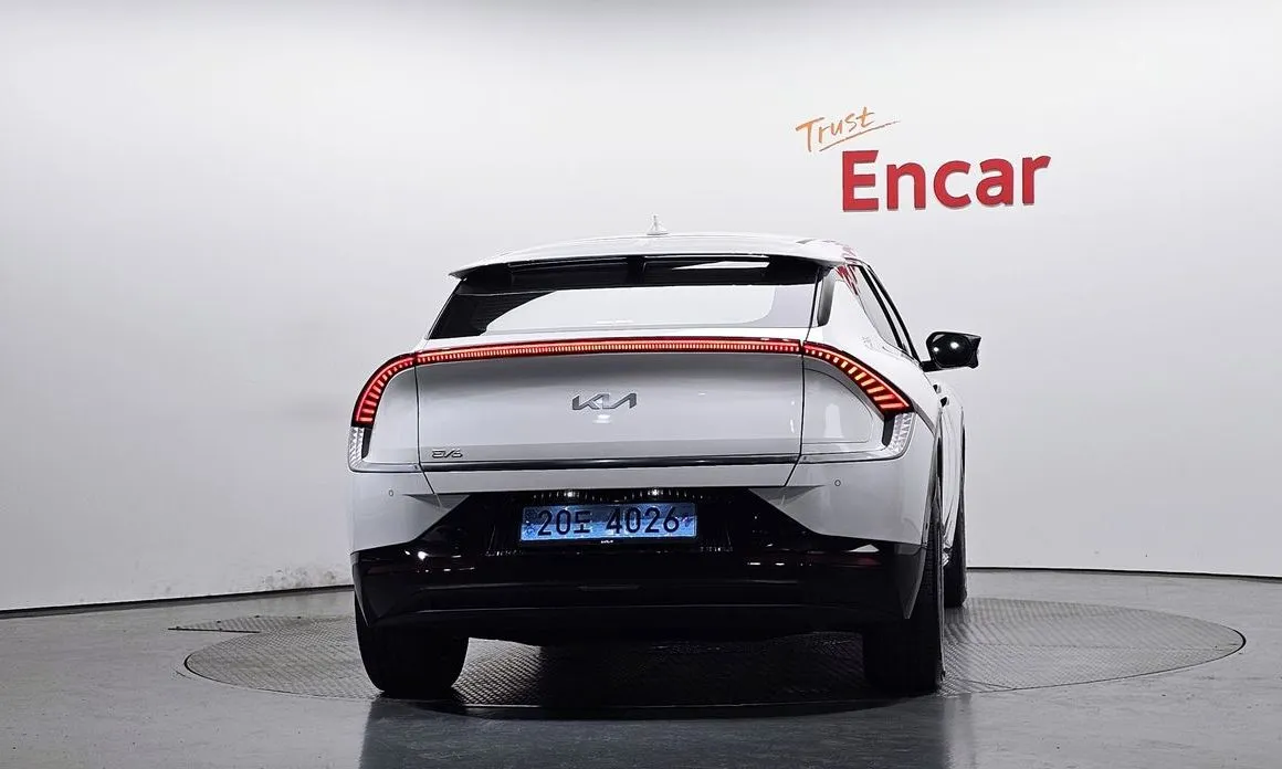 Kia EV6 2023 из KR, фото 4