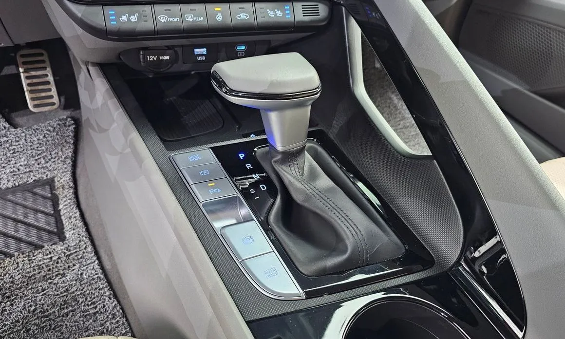 Hyundai AVANTE — фото 4