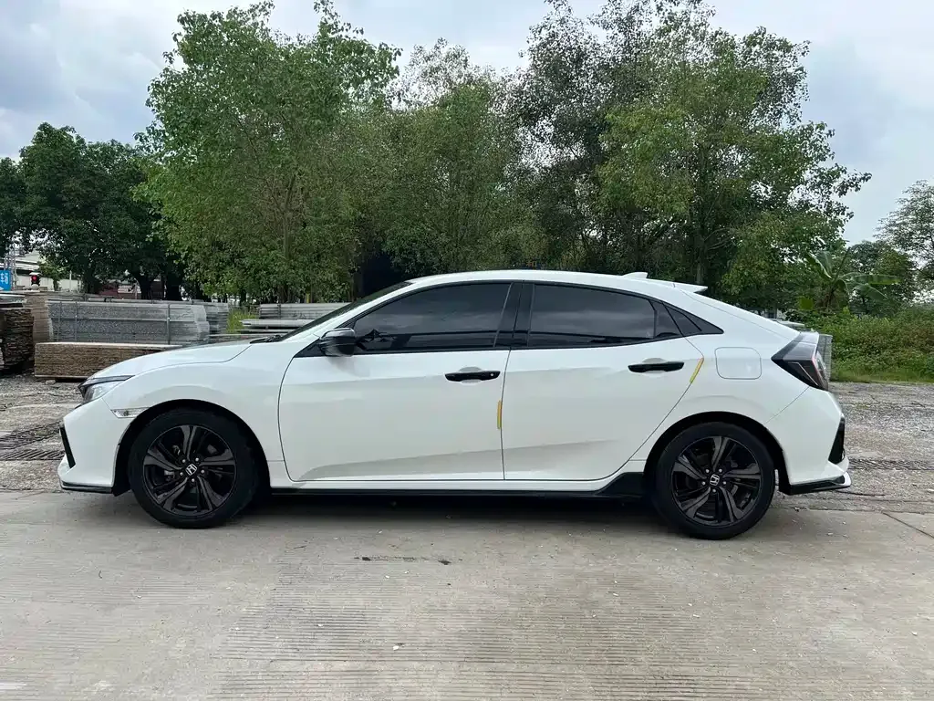 Honda Civic — фото 8
