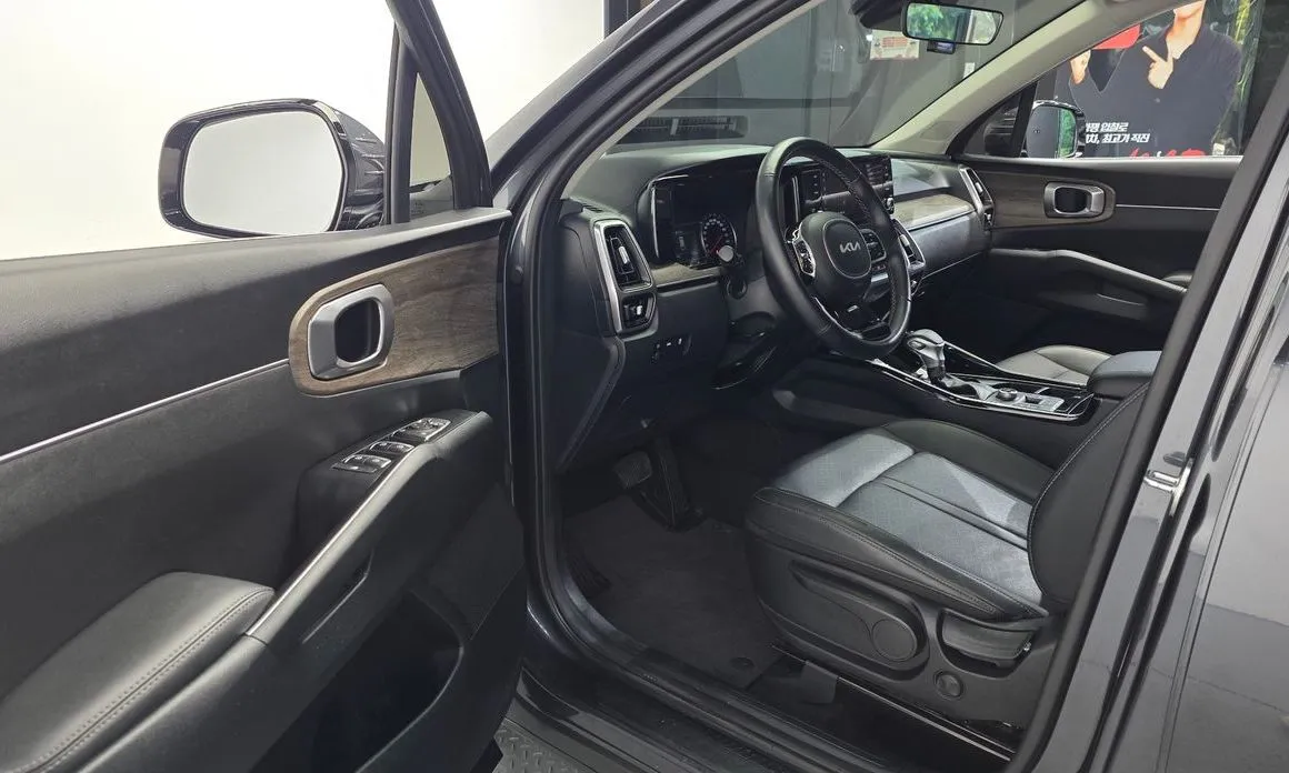 Kia Sorento — фото 7