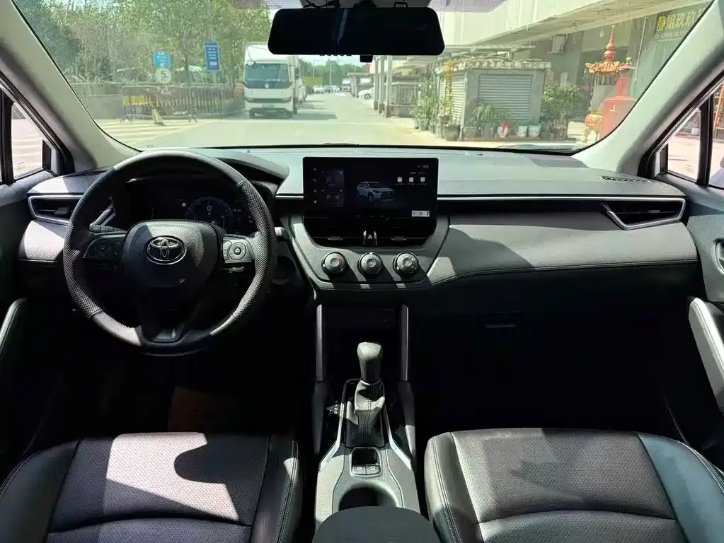 Toyota Corolla Cross 2025 из CN, фото 7