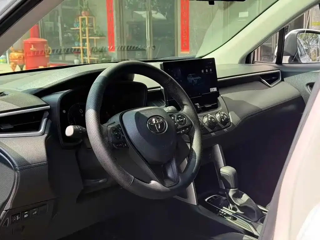 Toyota Corolla Cross 2025 из CN, фото 5