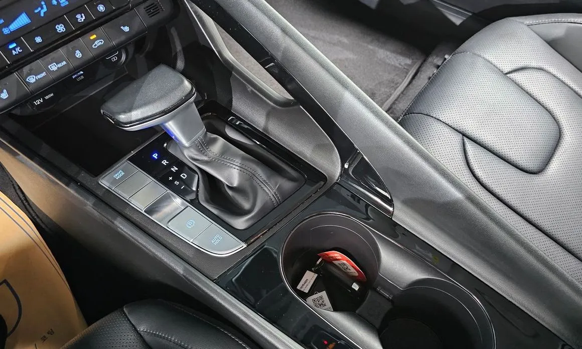Hyundai AVANTE — фото 8
