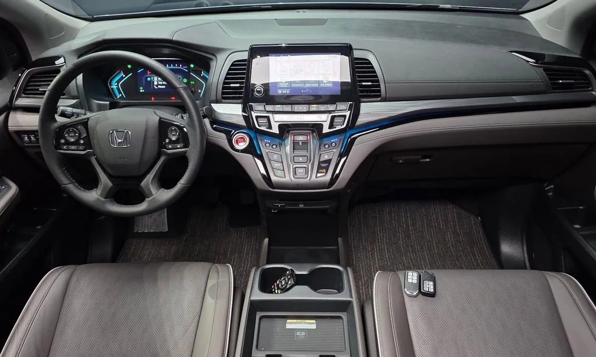 Honda Odyssey 2023 из KR, фото 3