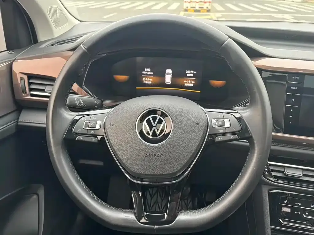 Volkswagen Tharu — фото 9