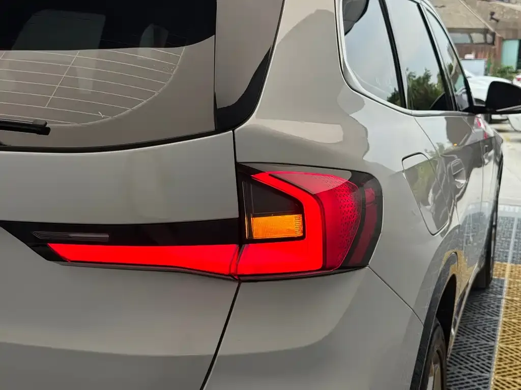 BMW X1 — фото 2