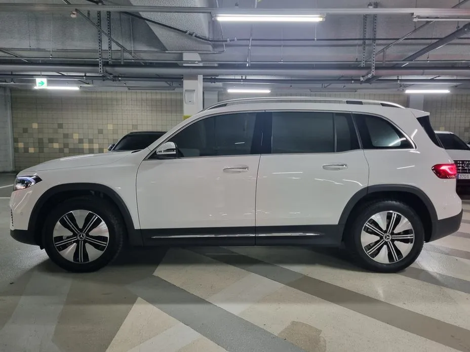 Mercedes-Benz EQB 2024 из KR, фото 3