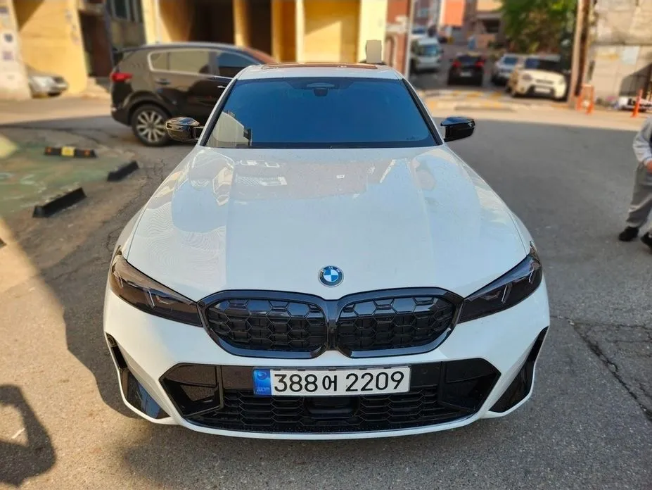 BMW 3-Series 2024 из KR, фото 10