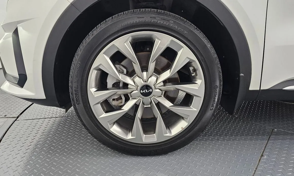 Kia Sorento — фото 7