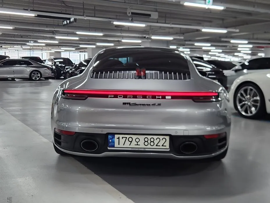 Porsche 911 2021 из KR, фото 8