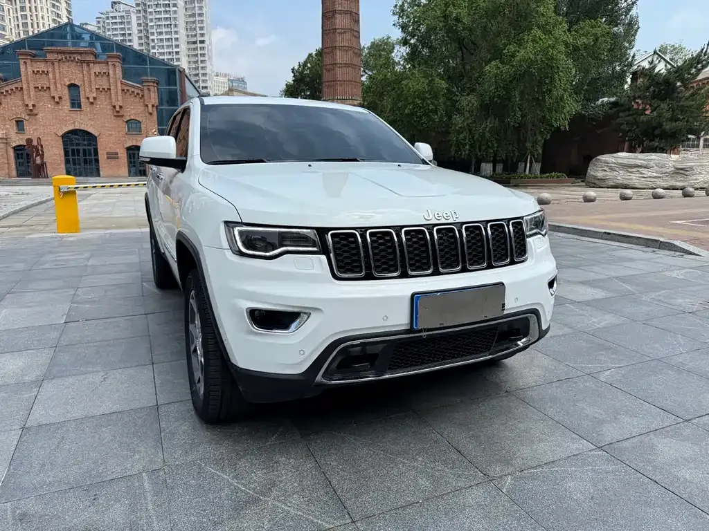 Jeep Grand Cherokee (Import) 2022 из CN, фото 8