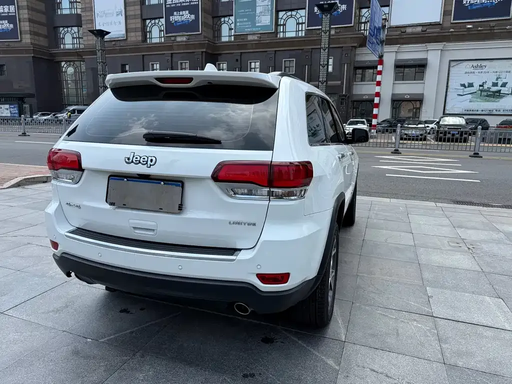 Jeep Grand Cherokee (Import) 2022 из CN, фото 5