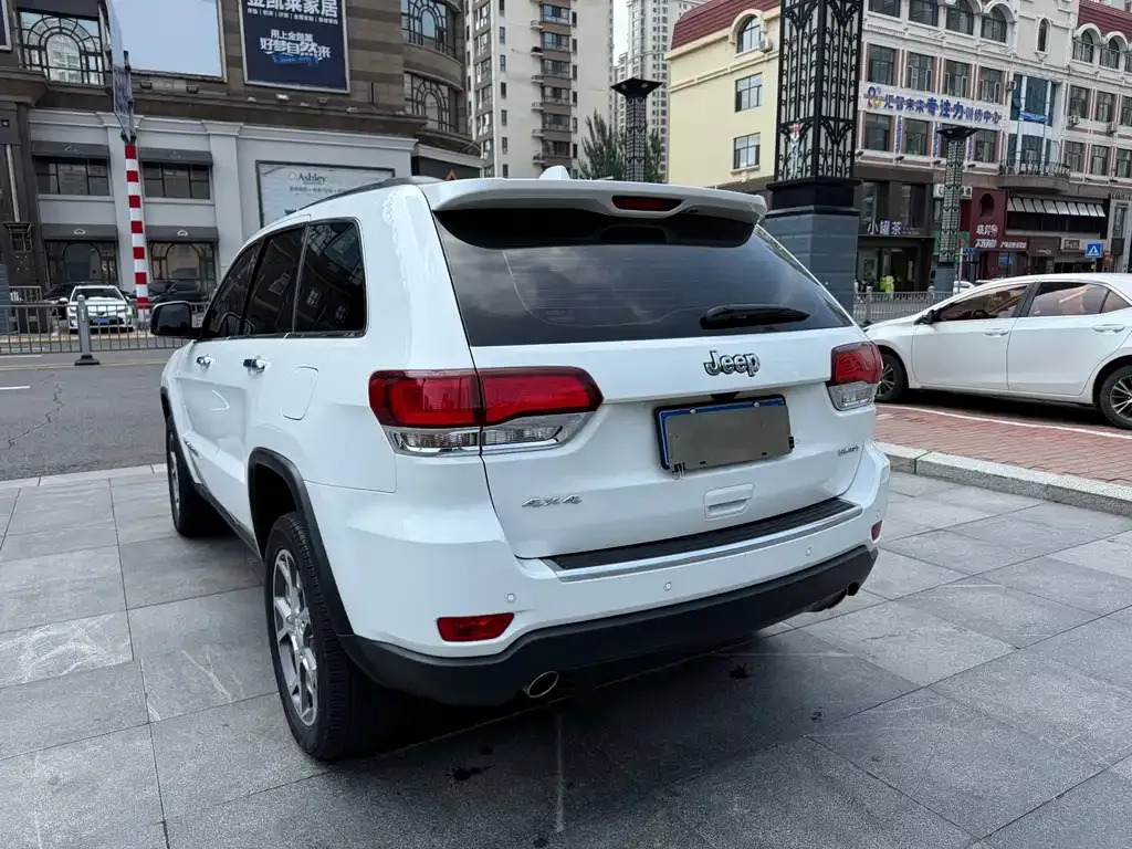 Jeep Grand Cherokee (Import) 2022 из CN, фото 7