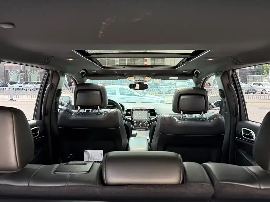 Jeep Grand Cherokee (Import) 2022 из CN, фото 3