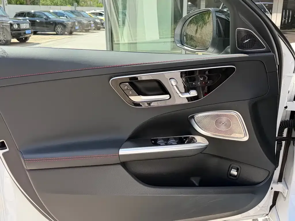 Mercedes-Benz C-Class AMG 2025 из CN, фото 5