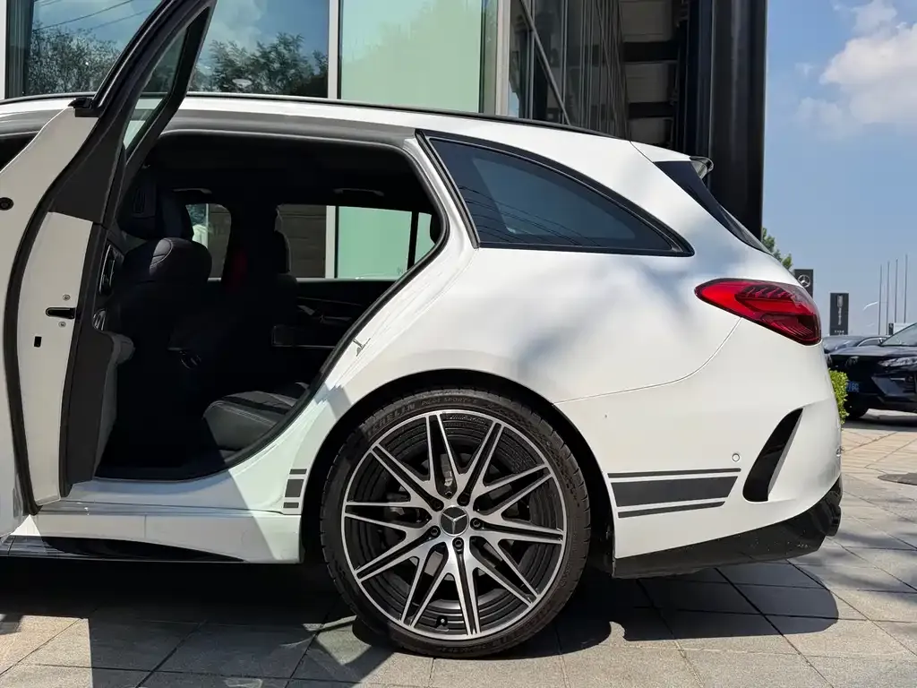 Mercedes-Benz C-Class AMG 2025 из CN, фото 10