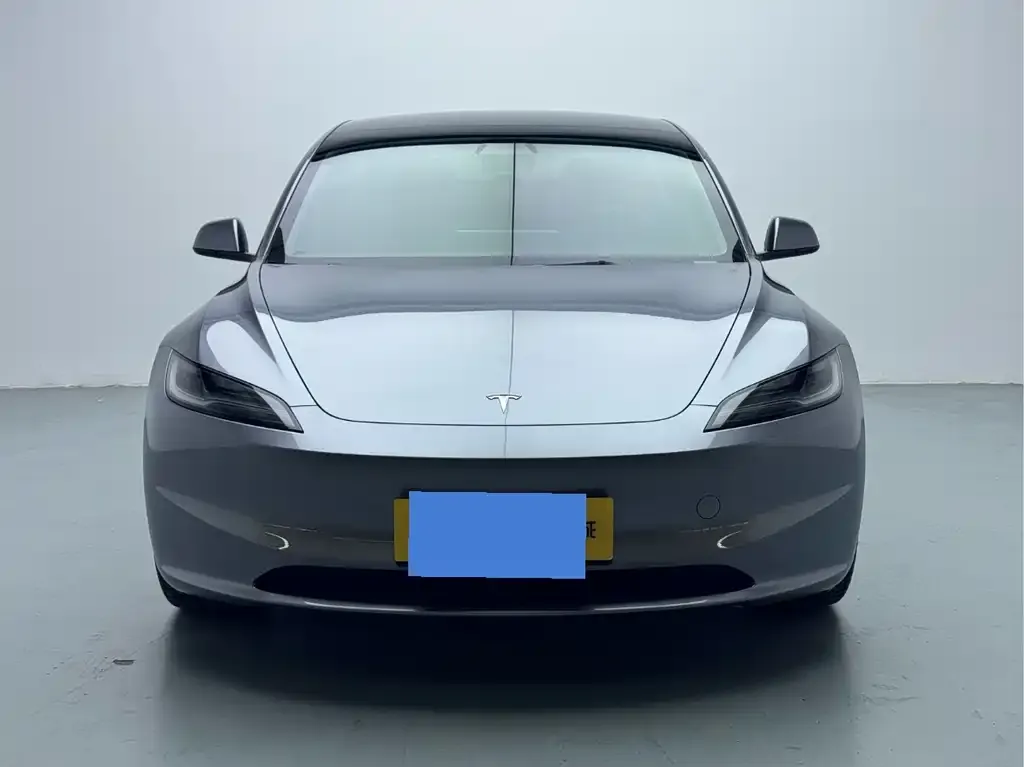 Tesla Model 3 — фото 4