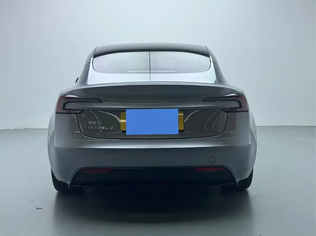 Tesla Model 3 — фото 2