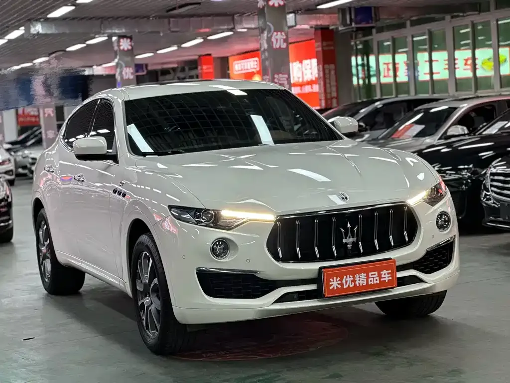 Maserati Levante — фото 3