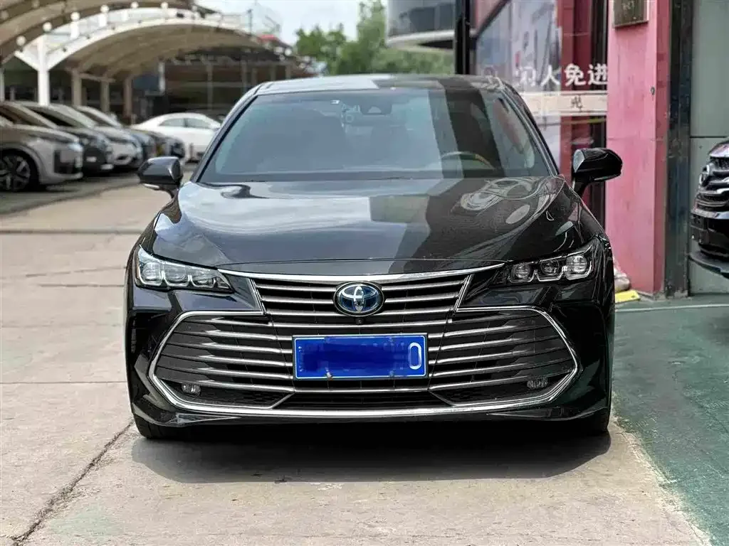 Toyota Avalon — фото 4