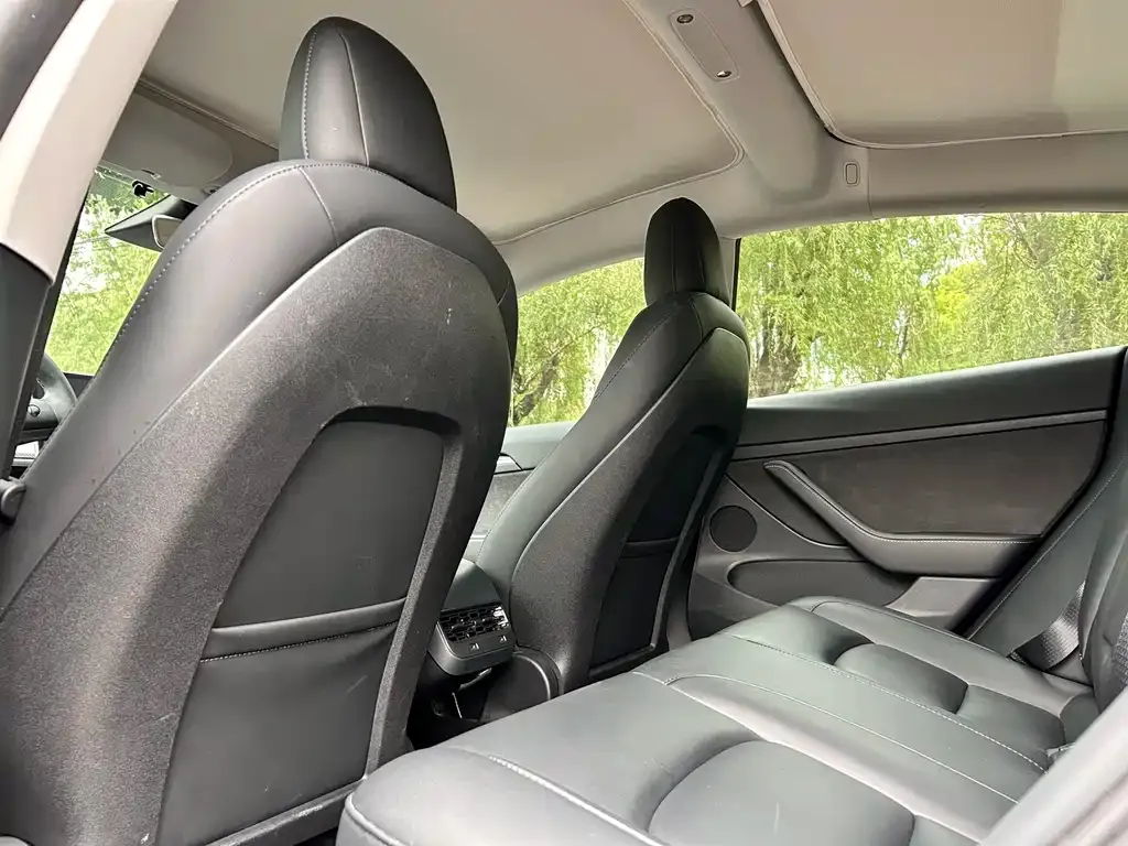 Tesla Model 3 — фото 6