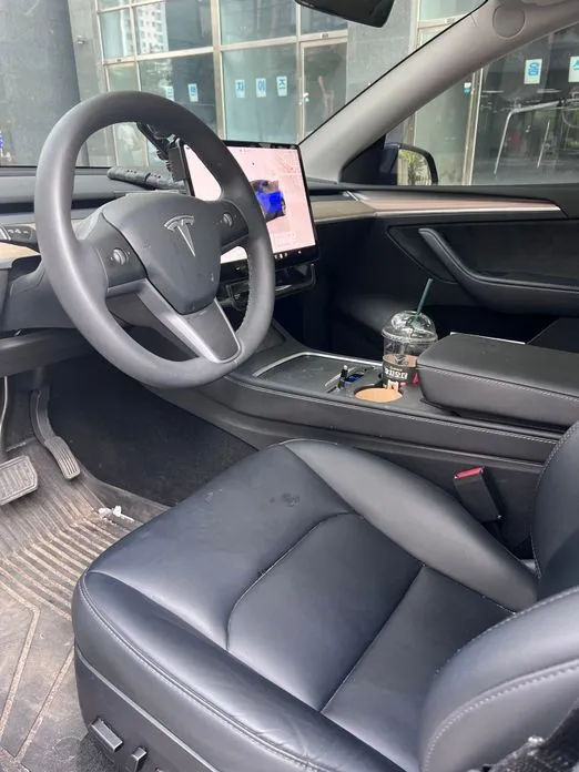Tesla Model Y 2024 из KR, фото 2