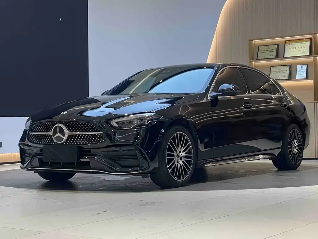 Mercedes-Benz C-Class — фото 1