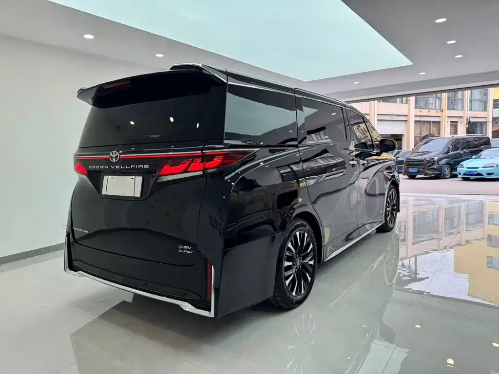 Toyota Vellfire — фото 4