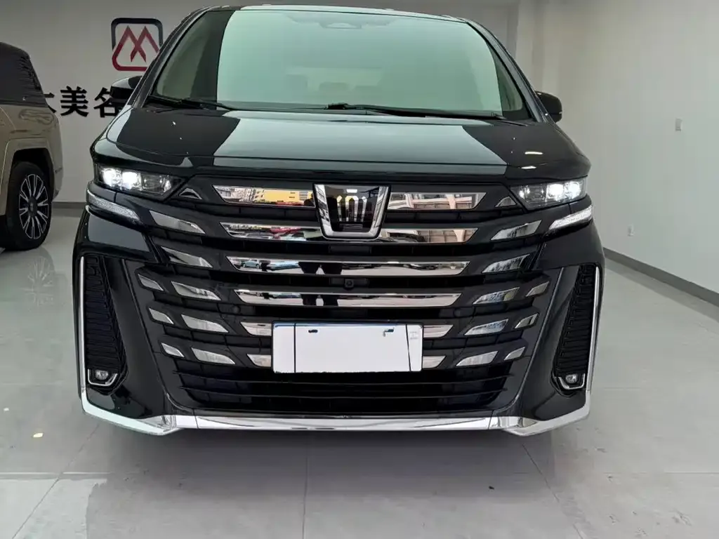 Toyota Vellfire — фото 5