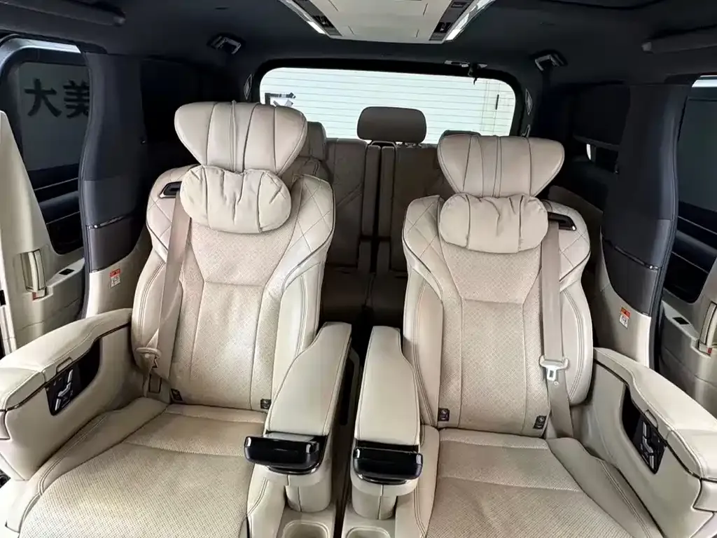 Toyota Vellfire — фото 7