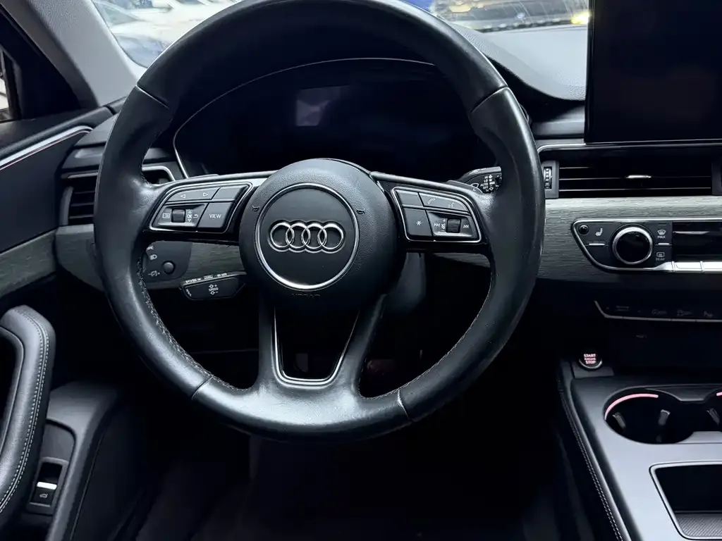 Audi A4L 2023 из CN, фото 10