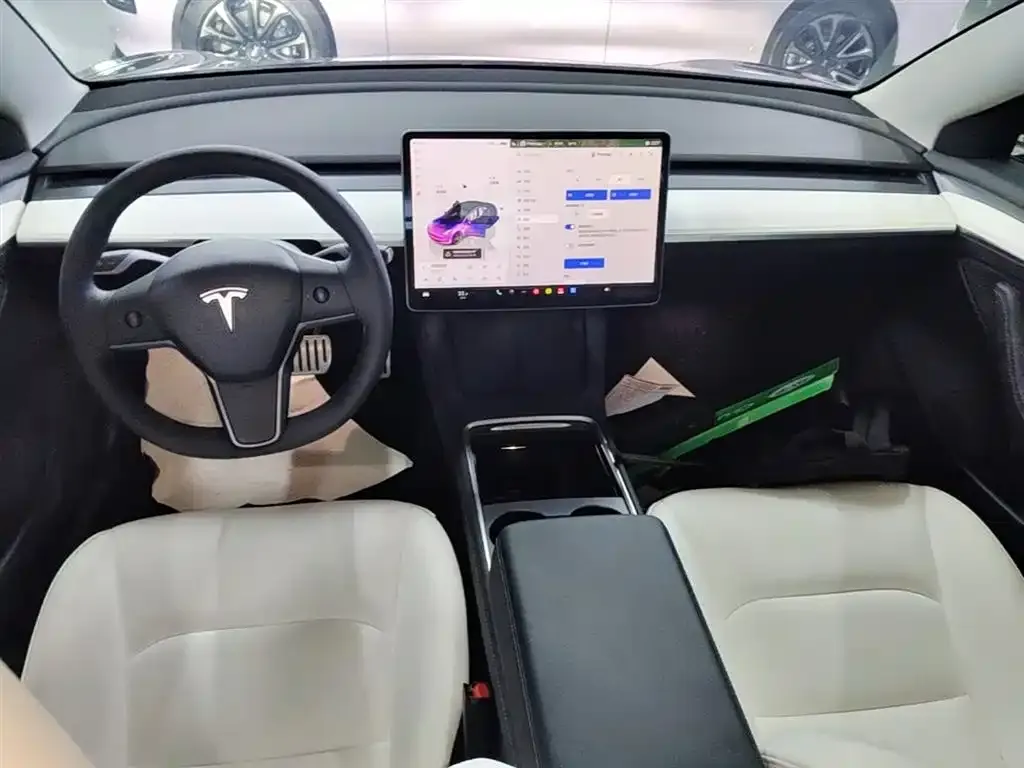Tesla Model 3 — фото 3