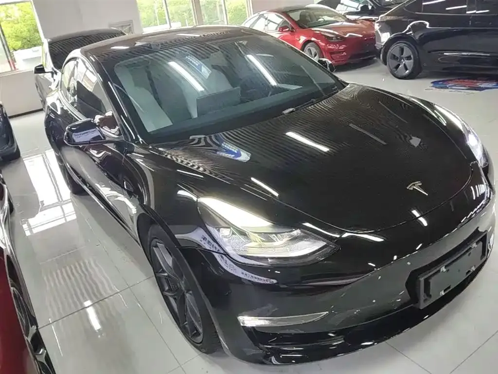 Tesla Model 3 — фото 6