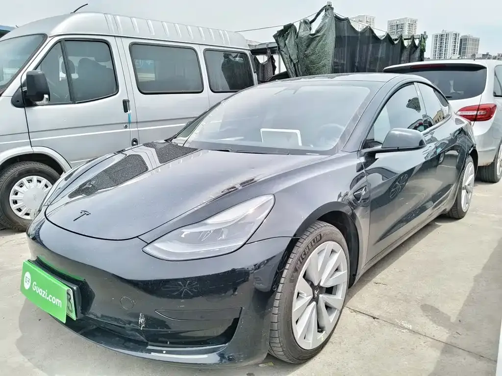 Tesla Model 3 — фото 7