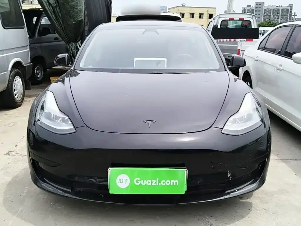 Tesla Model 3 — фото 10