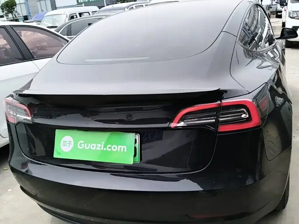 Tesla Model 3 — фото 5
